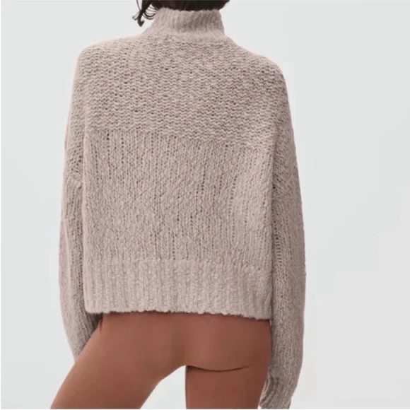 Everlane The Lofty Knit Henley Alpaca Henley Pink Sweater Pullover size Medium - Picture 3 of 9